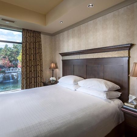 The Royal Kelowna - Bellstar Hotels & Resorts Exteriér fotografie