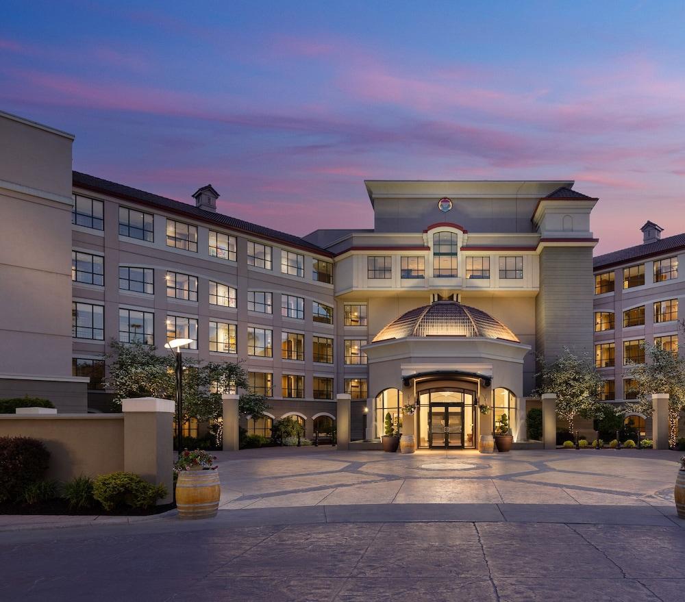 The Royal Kelowna - Bellstar Hotels & Resorts Exteriér fotografie