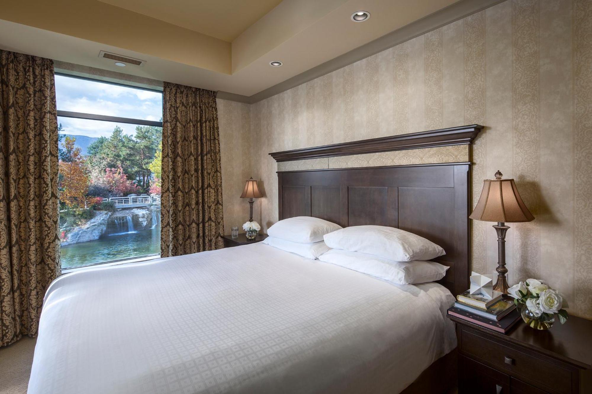 The Royal Kelowna - Bellstar Hotels & Resorts Exteriér fotografie